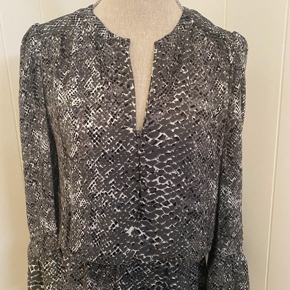 Parker NY Gray Snakeskin/Animal Print Double Bell Sleeve Blouson Dress Sz Medium - Picture 4 of 10